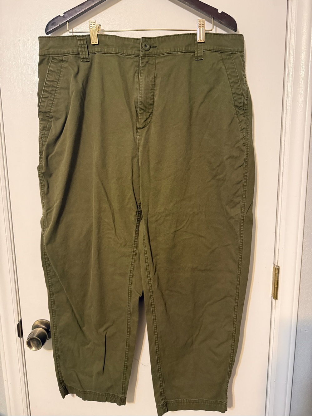 Old Navy Olive Straight-Leg Women's Pants